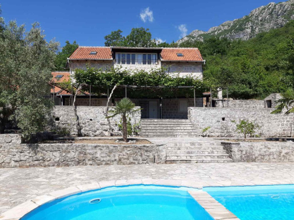 Propriété de luxe à Kotor