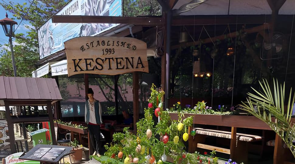 Photo extérieure du restaurant Kestena à Balchik - Source : Compte Facebook du restaurant